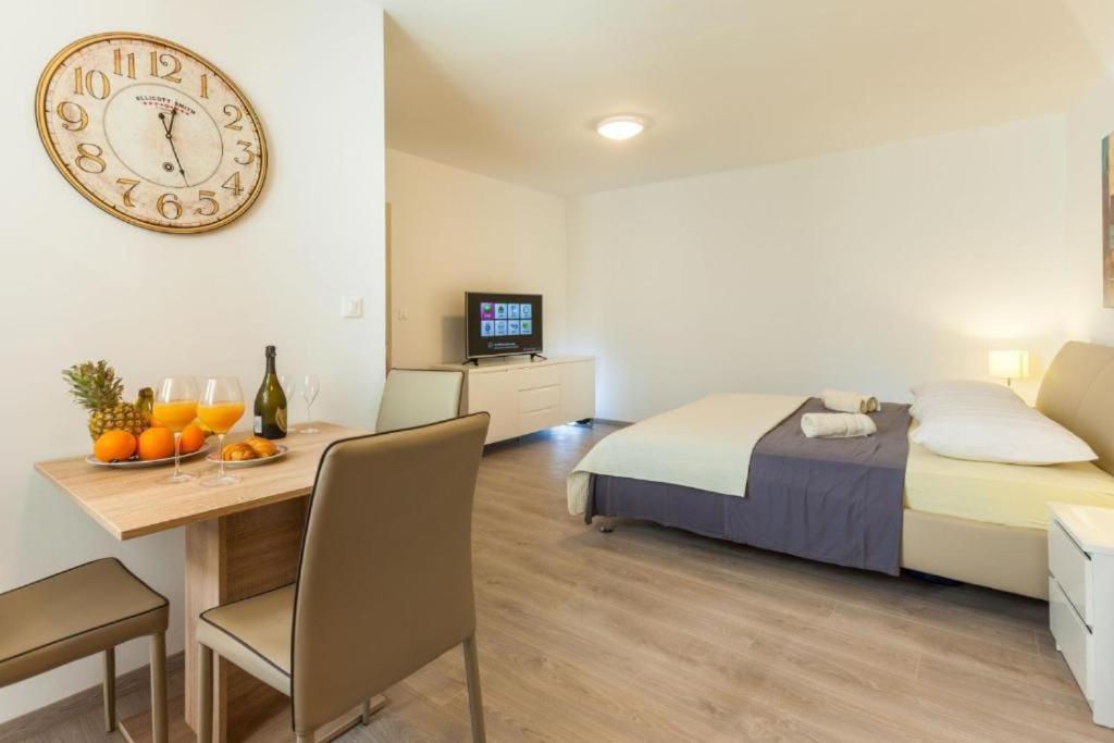 Apartments & Room Rollex スプリト エクステリア 写真