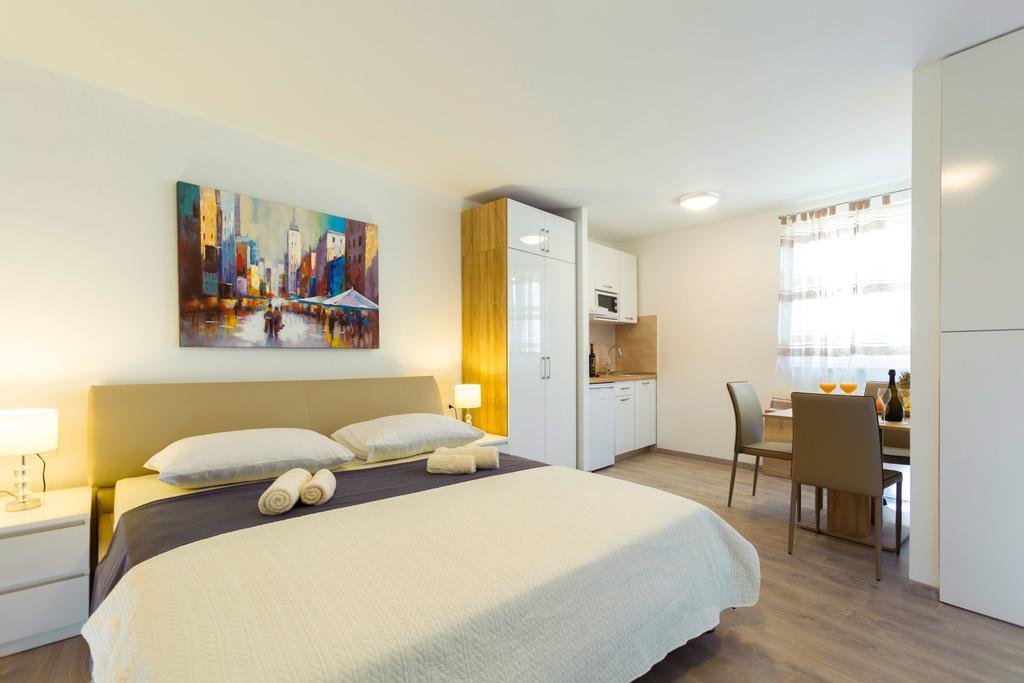 Apartments & Room Rollex スプリト エクステリア 写真