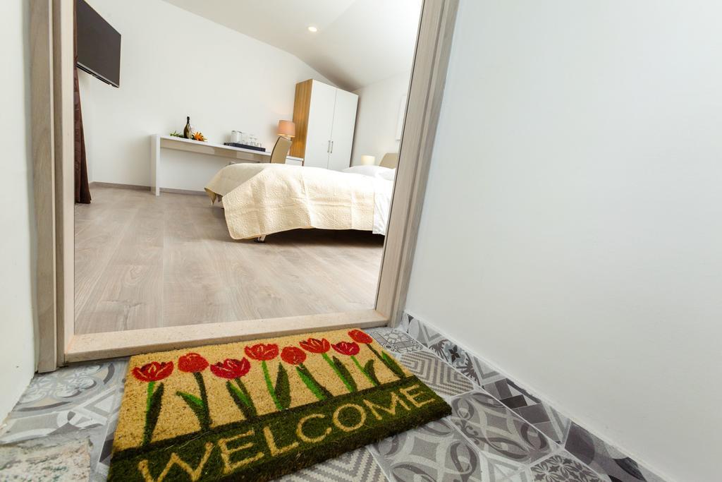 Apartments & Room Rollex スプリト エクステリア 写真