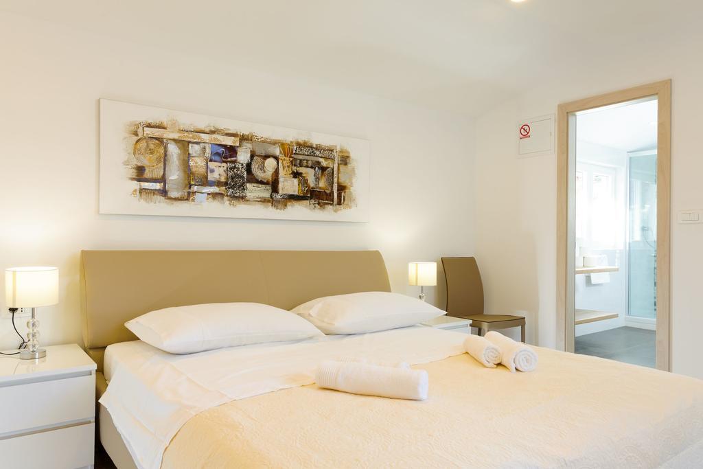 Apartments & Room Rollex スプリト エクステリア 写真