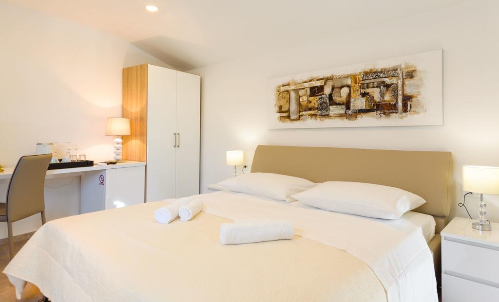 Apartments & Room Rollex スプリト エクステリア 写真