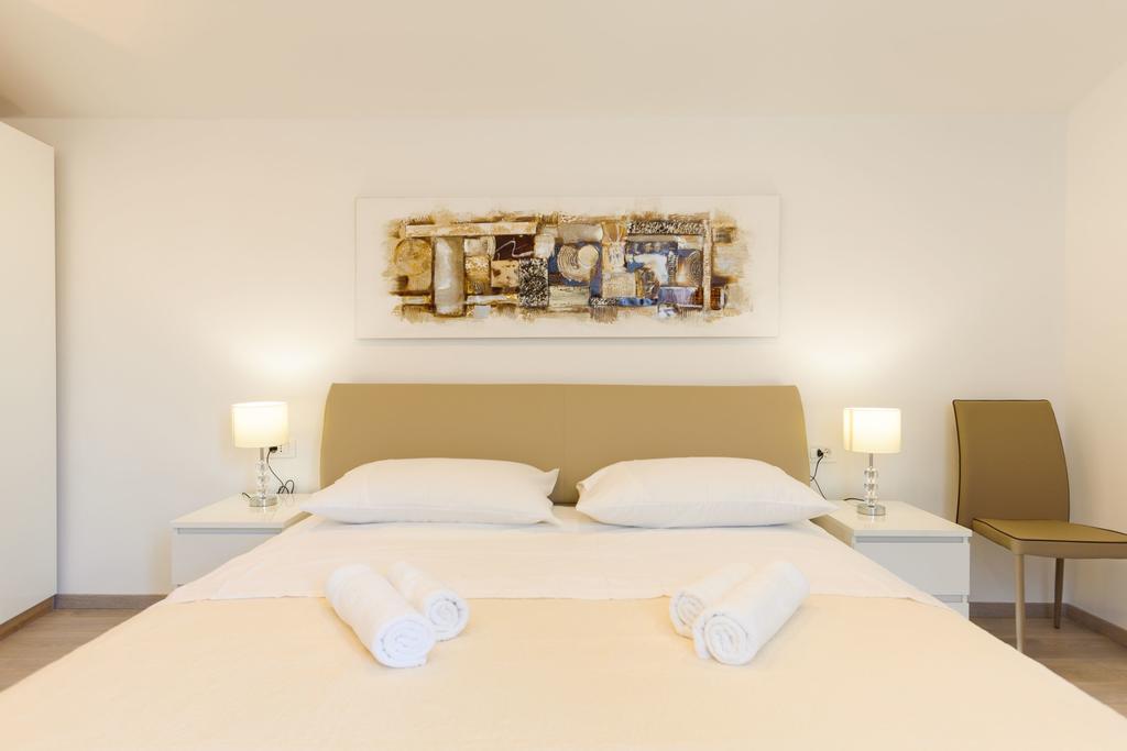 Apartments & Room Rollex スプリト エクステリア 写真